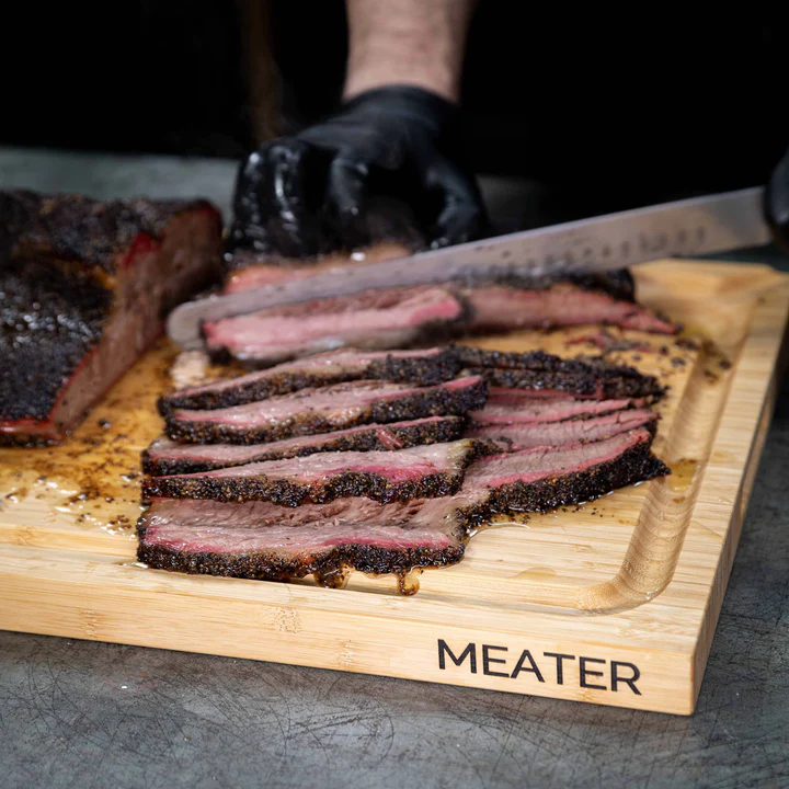 meater cutting board with meat.webp